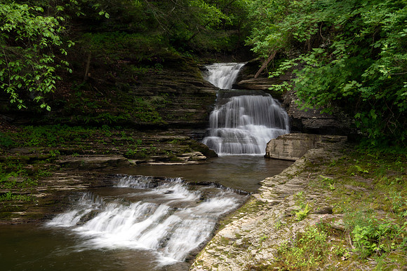 Robert H. Treman State Park waterfalln horizo