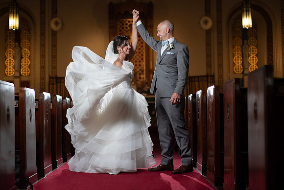 Catholic Church wedding photo idea