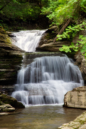 Robert H. Treman State Park waterfalln vert